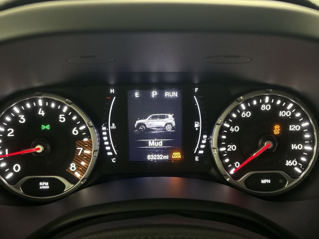 Used 2019 Jeep Renegade Latitude w/ Cold Weather Group image 38