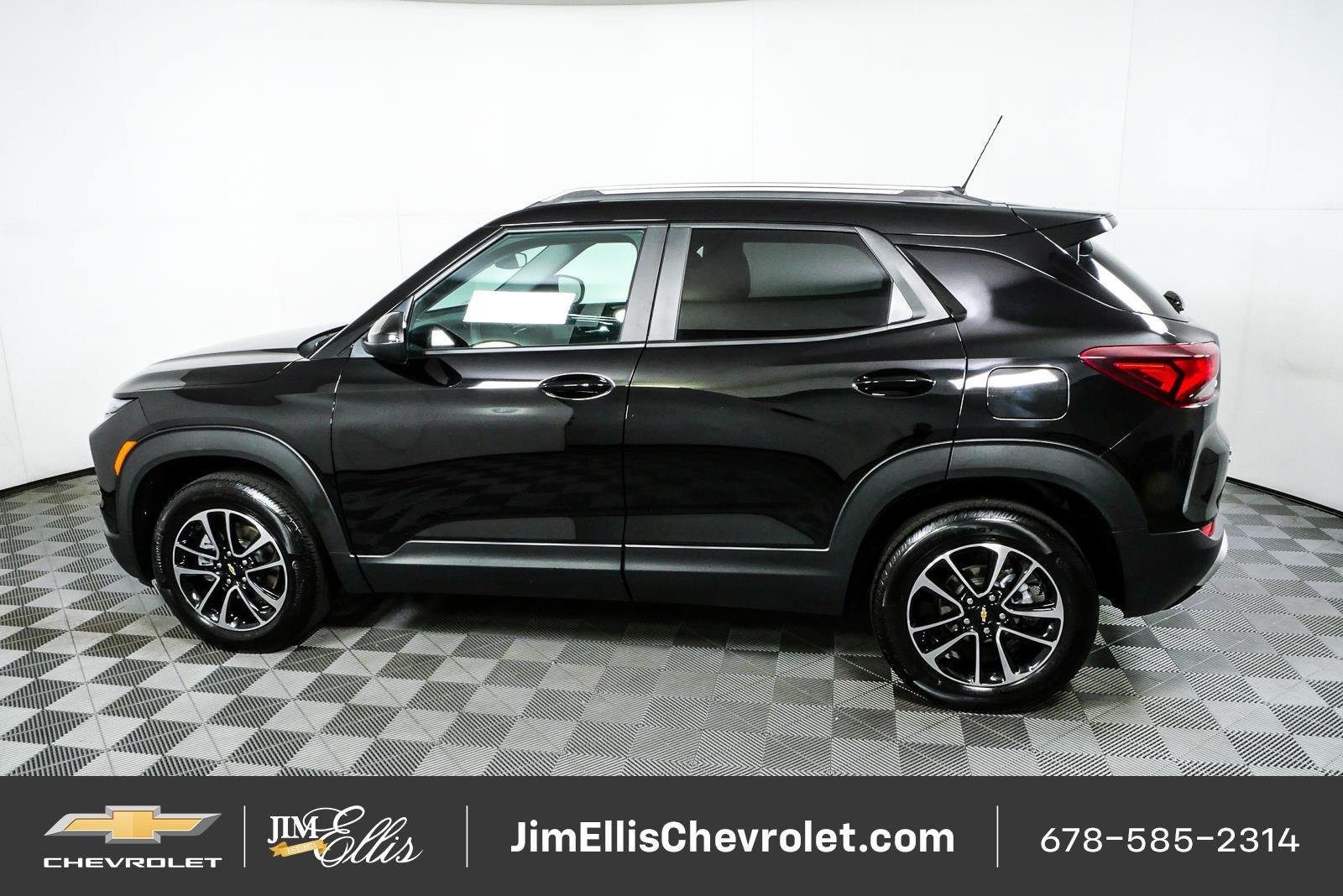 Certified 2025 Chevrolet TrailBlazer LT AWD/4WD image 27