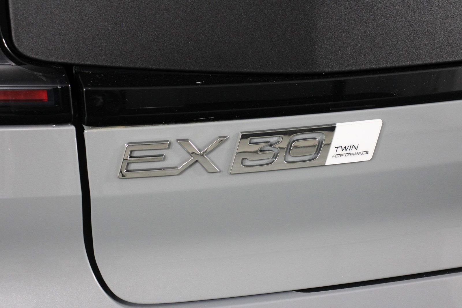 New 2026 Volvo EX30 Cross Country Ultra w/ Protection Package Premier image 15