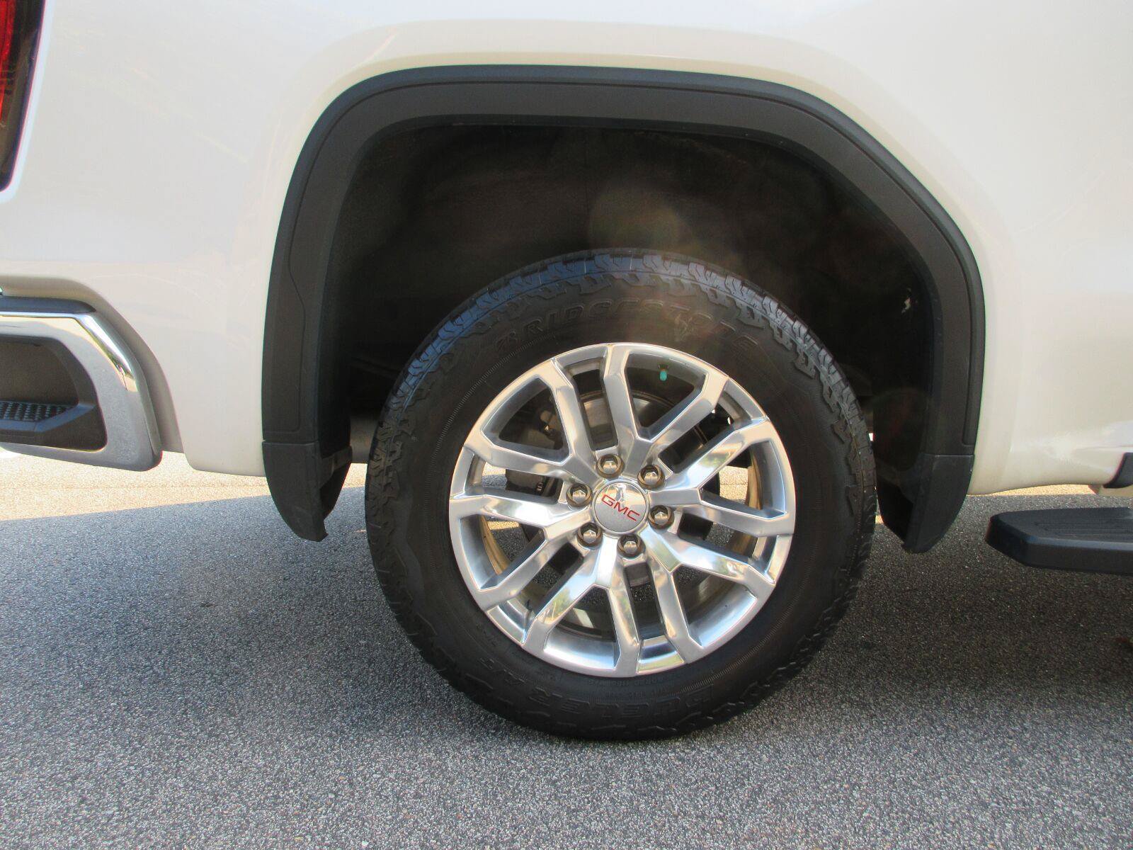 Used 2022 GMC Sierra 1500 SLT w/ SLT Premium Plus Package AWD/4WD image 24