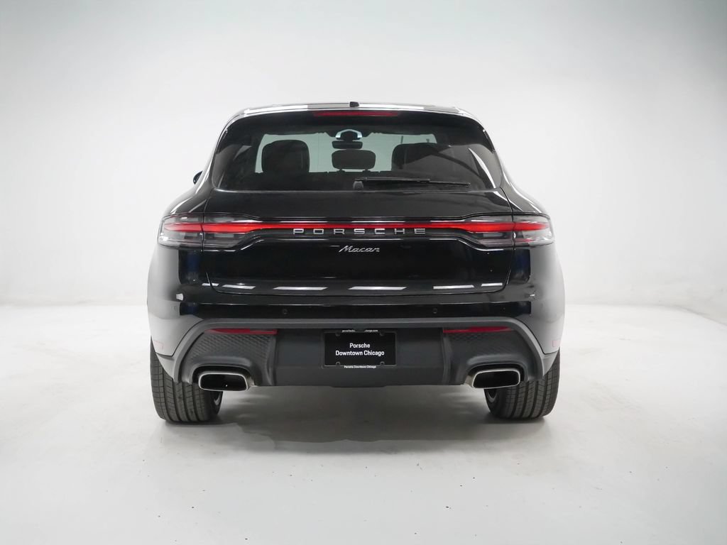 Certified 2026 Porsche Macan AWD/4WD image 9