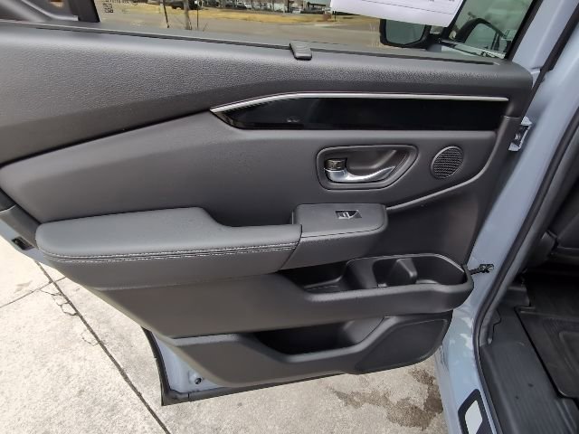 Used 2025 Honda Pilot Touring image 29