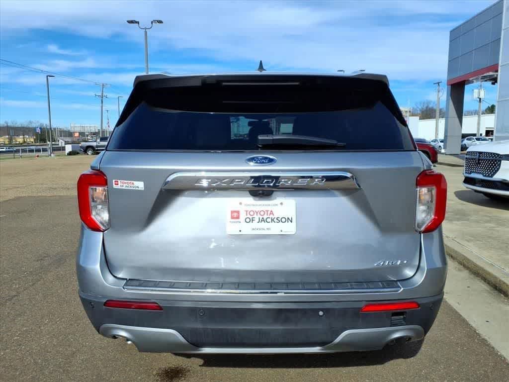 Used 2023 Ford Explorer Limited image 7