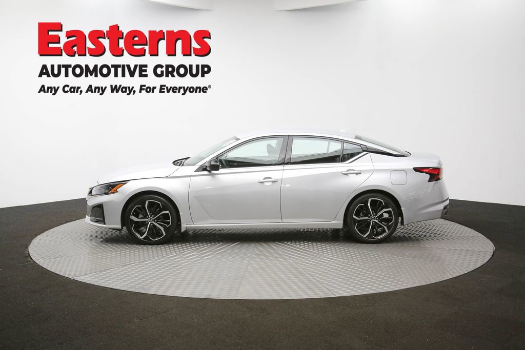 Used 2023 Nissan Altima 2.5 SR FWD image 56