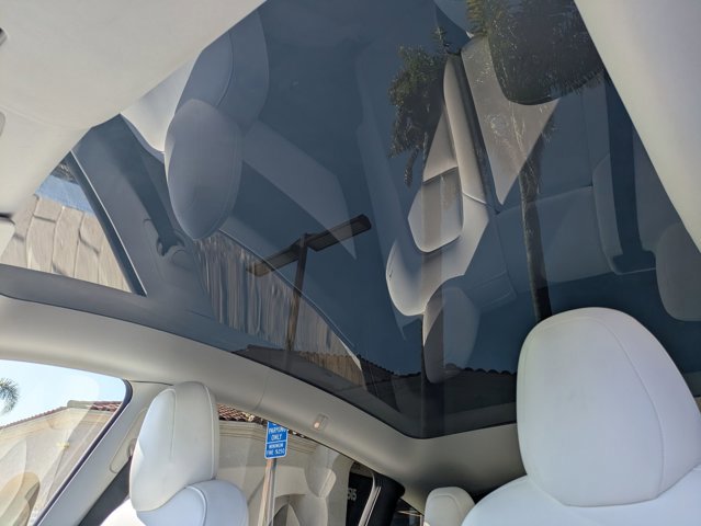 Used 2020 Tesla Model Y Long Range image 23