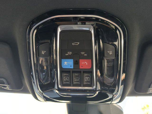 Certified 2022 Jeep Grand Cherokee Summit w/ Adv Protech Group IV image 25