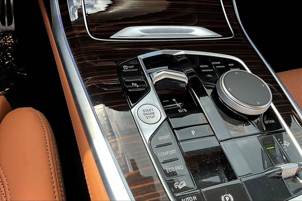 Used 2026 BMW X7 xDrive40i image 29