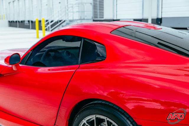 Used 2014 SRT Viper GTS w/ GTS Laguna Interior Package RWD image 32
