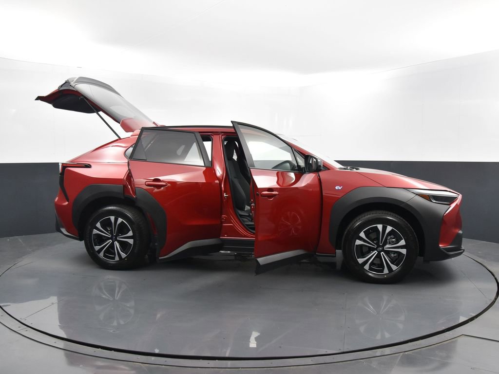 Certified 2025 Subaru Solterra Premium image 40