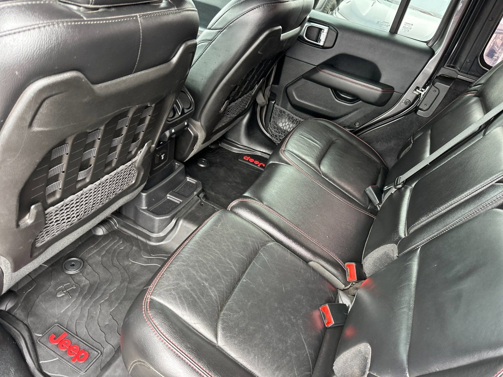 Used 2019 Jeep Wrangler Unlimited Rubicon image 12