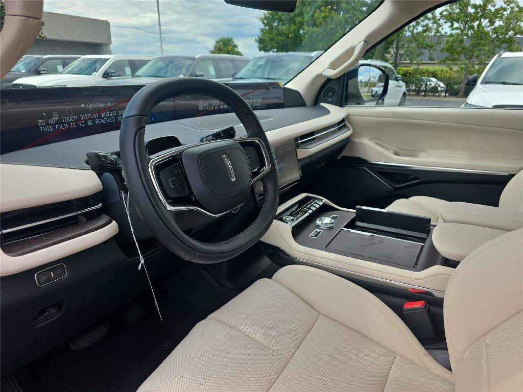 New 2027 Lincoln Navigator Reserve RWD image 15