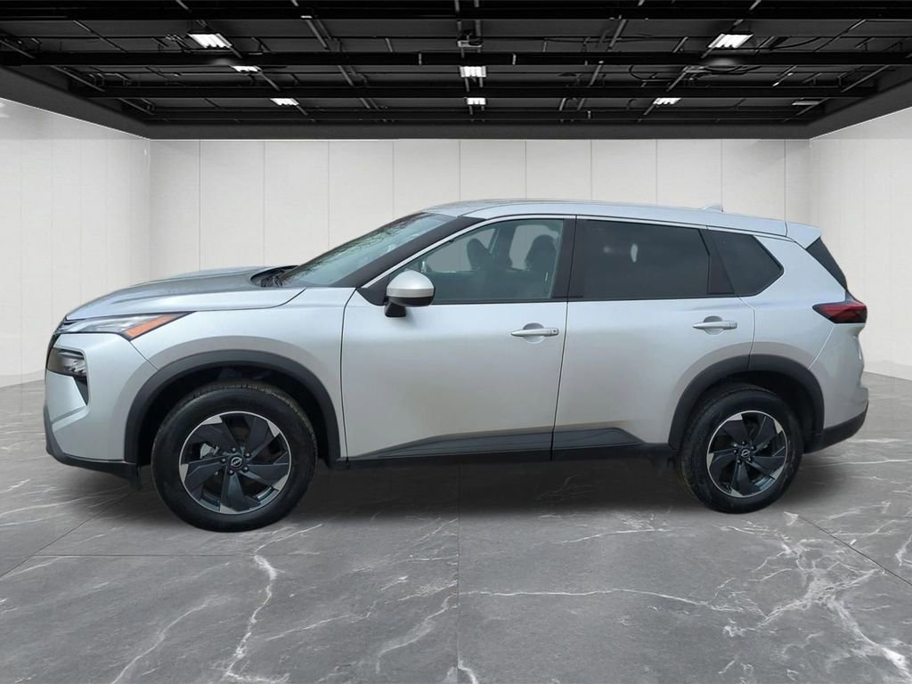 Used 2025 Nissan Rogue SV image 5