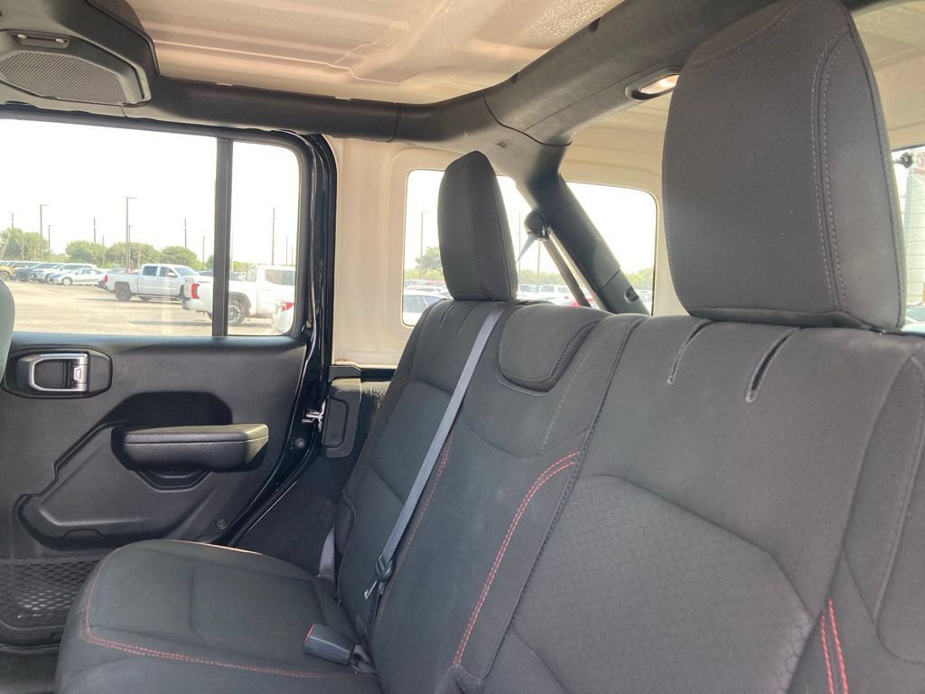 Used 2023 Jeep Wrangler Unlimited Rubicon AWD/4WD image 11