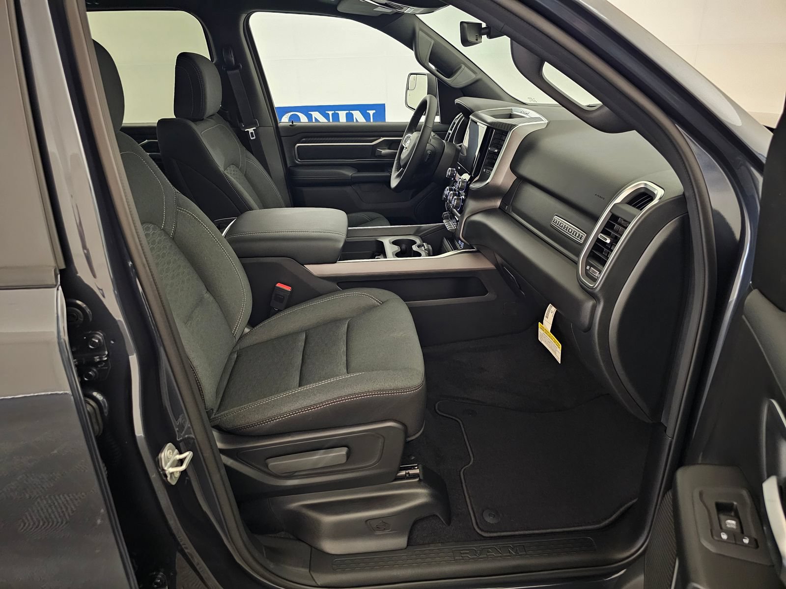 New 2026 RAM 1500 Big Horn AWD/4WD image 23