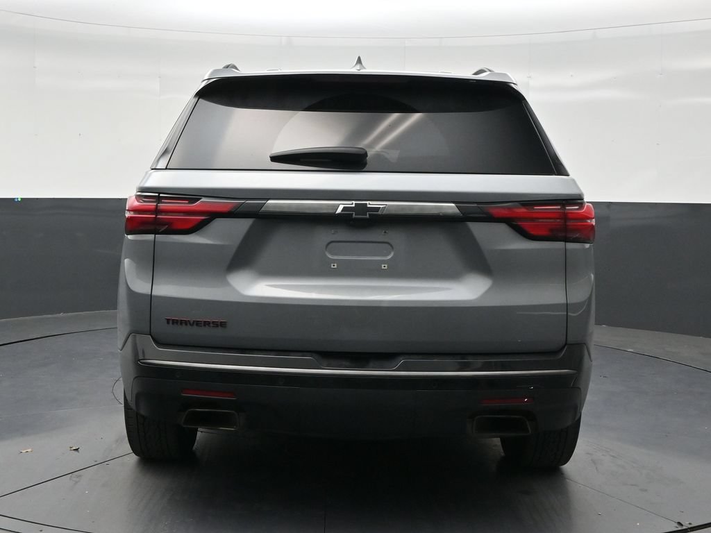 Used 2023 Chevrolet Traverse Premier w/ Redline Edition FWD image 4