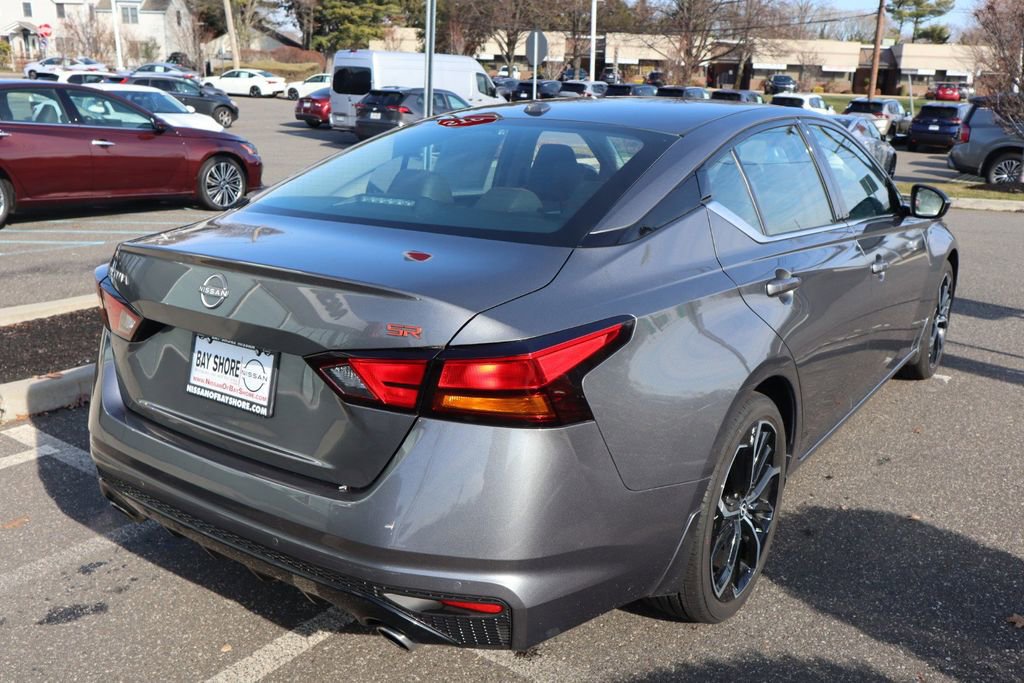 Certified 2024 Nissan Altima 2.5 SR image 5