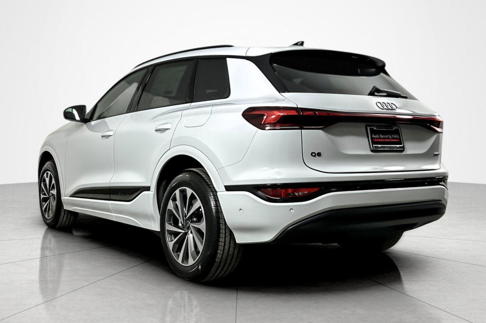 New 2025 Audi Q6 e-tron Premium Plus image 4