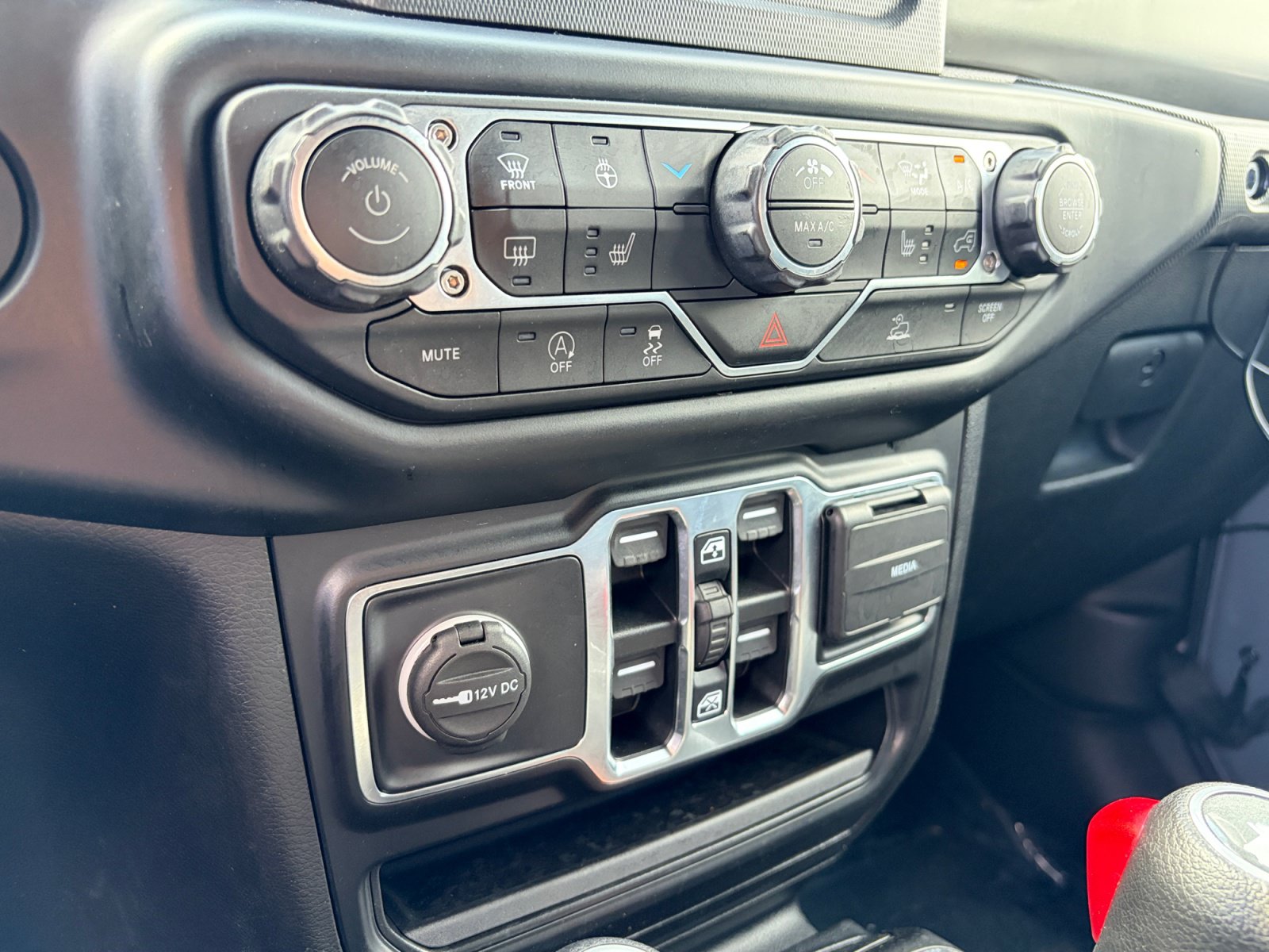 Used 2022 Jeep Wrangler Unlimited Sport AWD/4WD image 17