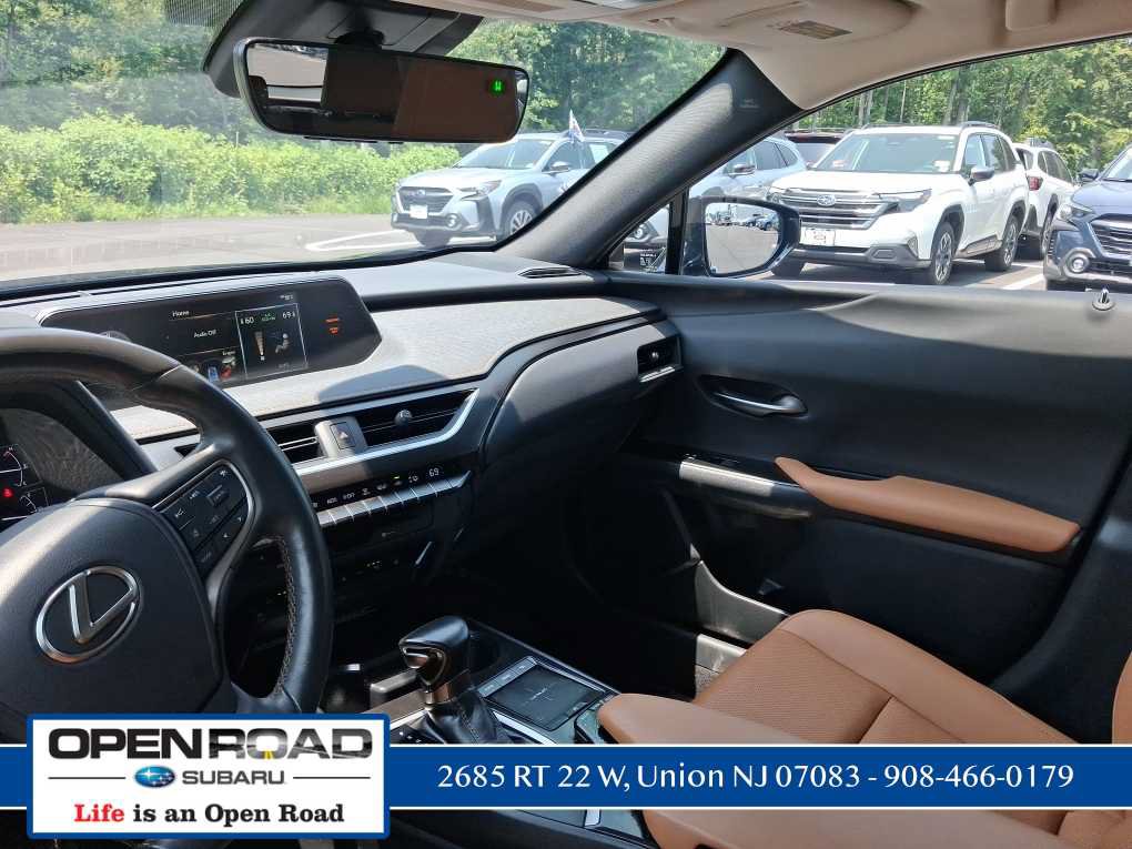 Used 2021 Lexus UX 250h w/ Premium Package AWD/4WD image 16