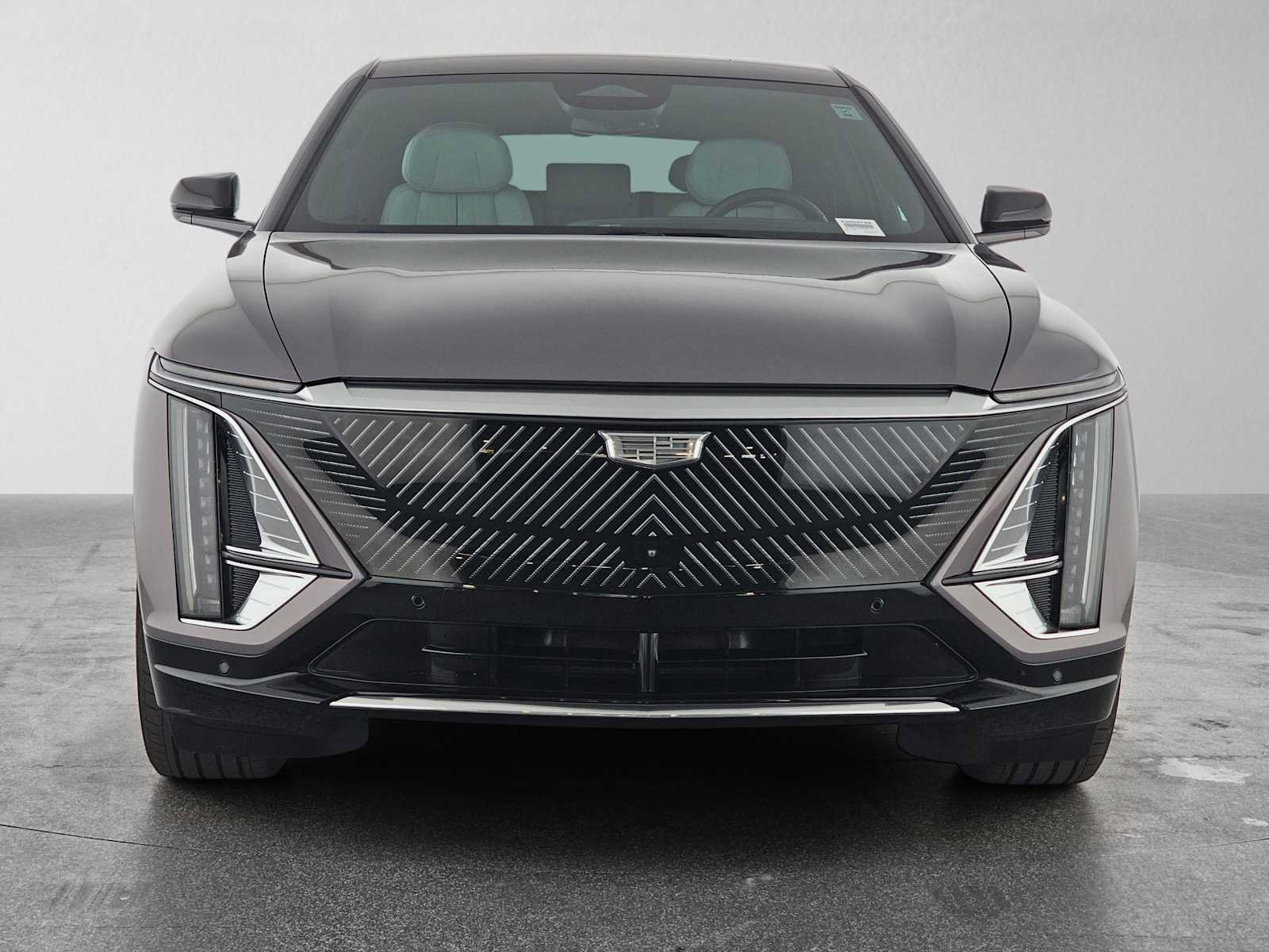 Used 2025 Cadillac Lyriq Luxury AWD/4WD image 8