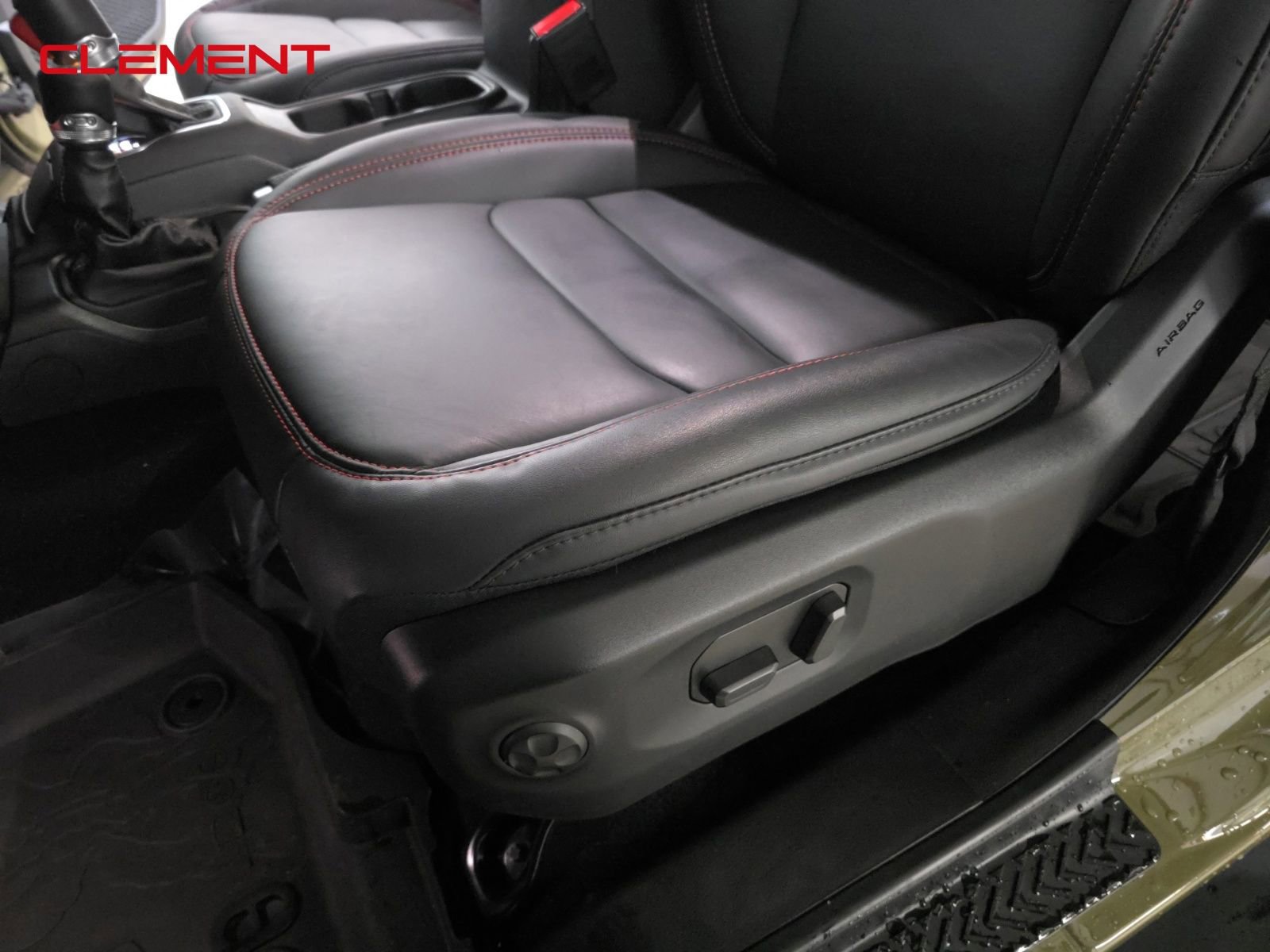 Used 2025 Jeep Wrangler Unlimited Rubicon w/ Steel Bumper Group image 24