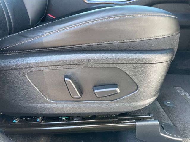 Used 2023 Kia Sorento SX AWD/4WD image 14