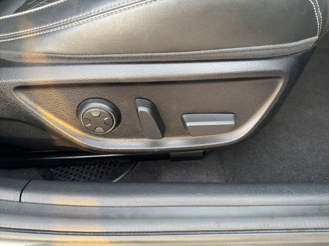 Used 2019 Genesis G70 2.0T Advanced w/ Sport Package image 15