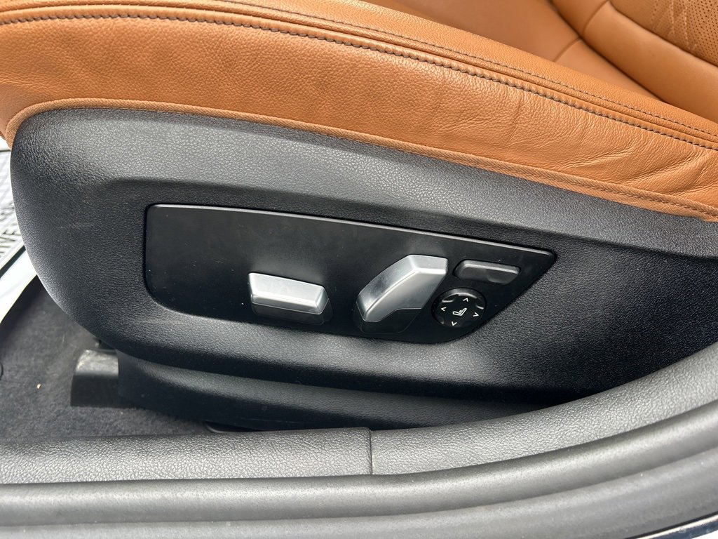 Used 2022 BMW 530i xDrive w/ Convenience Package image 21