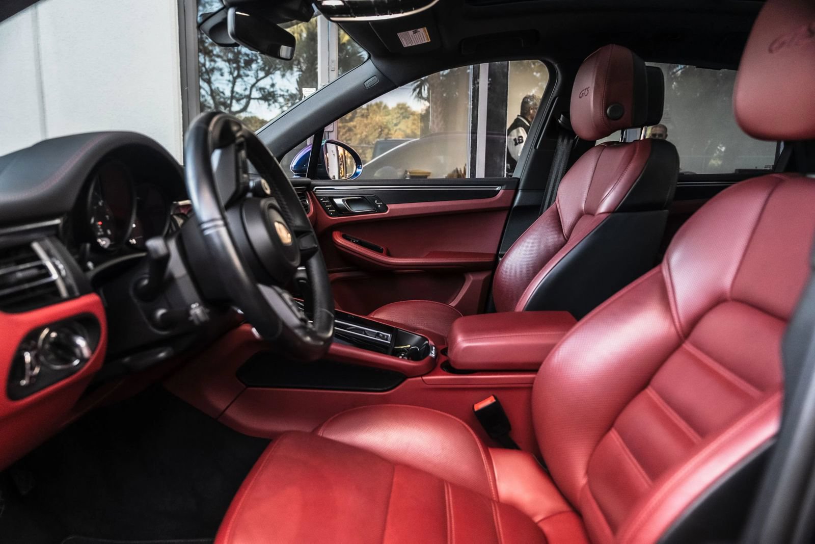 Used 2022 Porsche Macan GTS AWD/4WD image 19