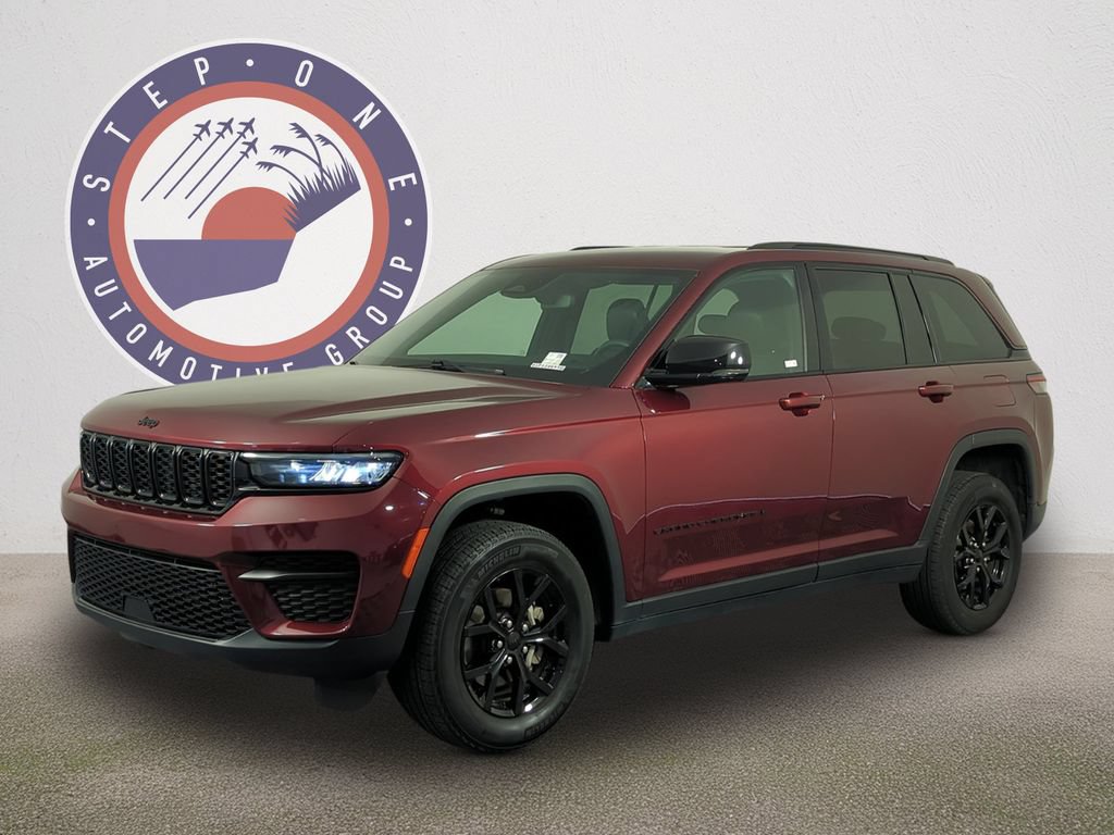 Used 2024 Jeep Grand Cherokee Altitude