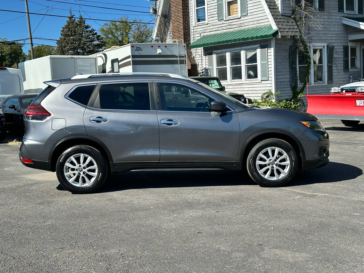 Used 2020 Nissan Rogue SV image 8