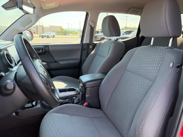 Used 2021 Toyota Tacoma SR5 AWD/4WD image 16
