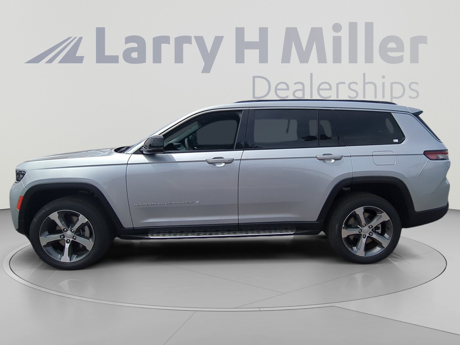 New 2026 Jeep Grand Cherokee L Limited AWD/4WD image 2