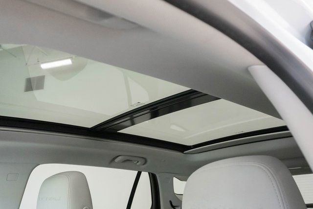 Used 2023 GMC Terrain Denali image 4