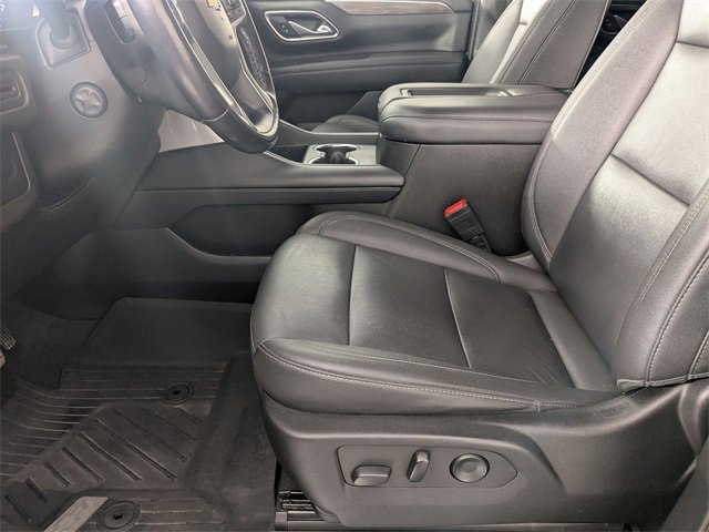 Used 2022 Chevrolet Tahoe LT w/ Luxury Package image 13