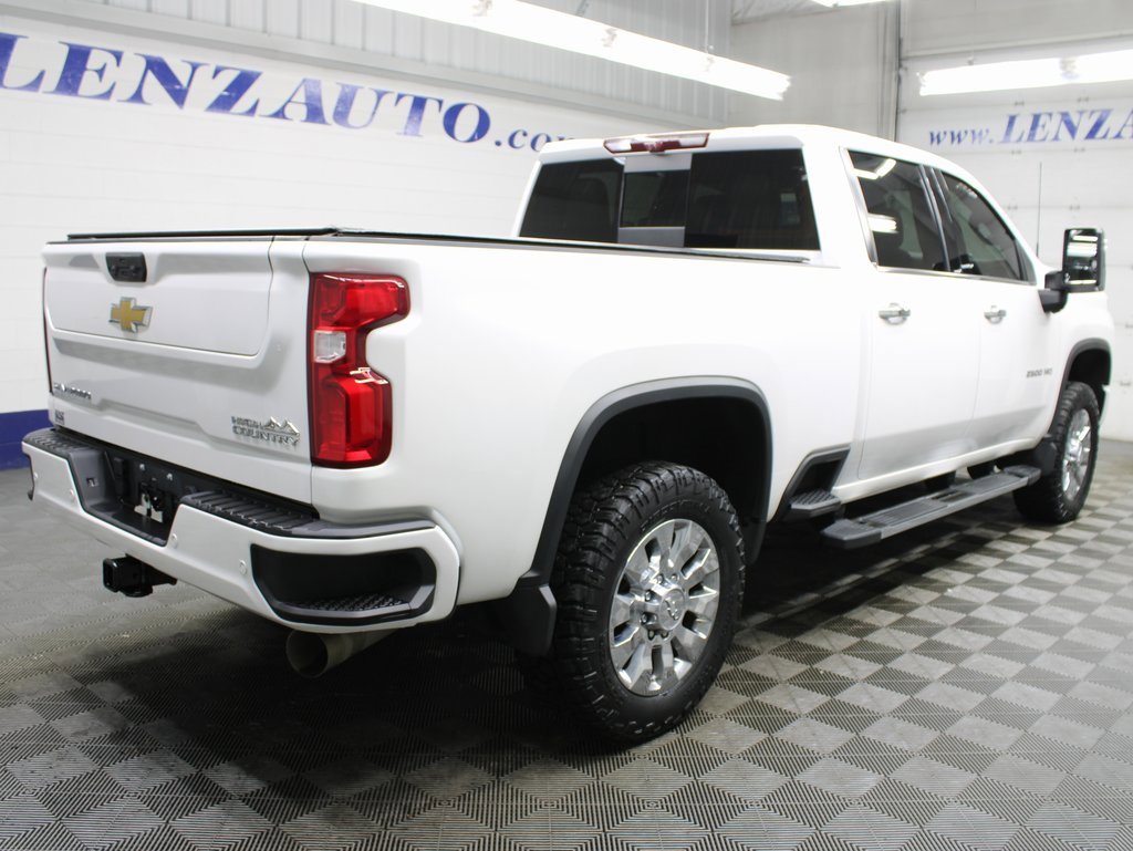 Used 2023 Chevrolet Silverado 2500 High Country w/ Z71 Off-Road Package image 4
