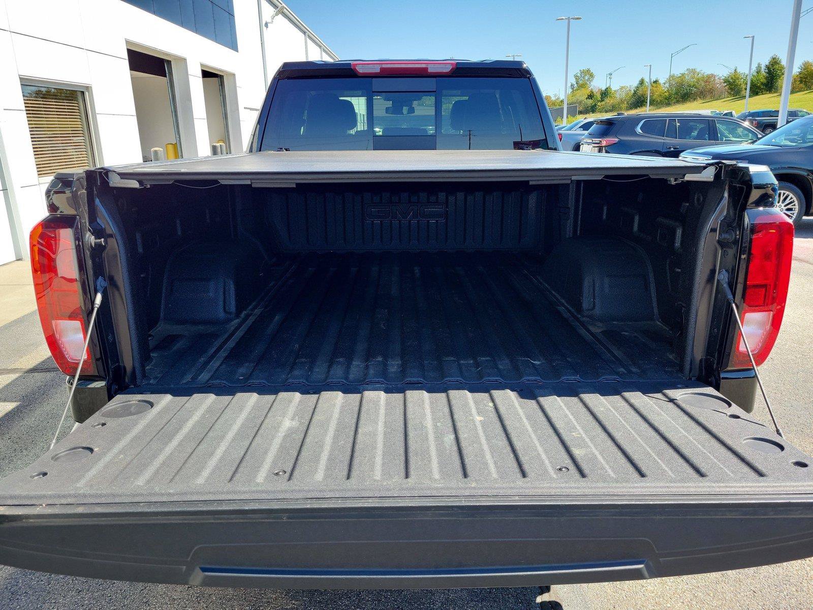 Used 2025 GMC Sierra 1500 Elevation AWD/4WD image 7