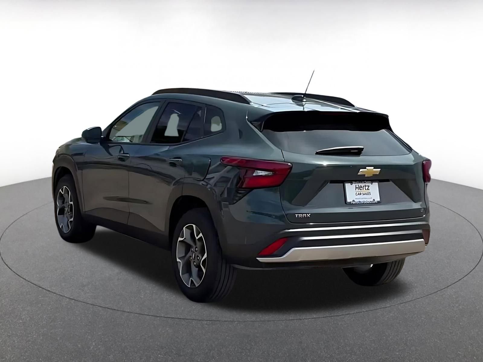 Used 2025 Chevrolet Trax LT image 11