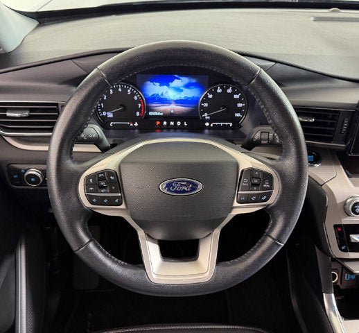 Used 2023 Ford Explorer XLT w/ Equipment Group 202A RWD image 11