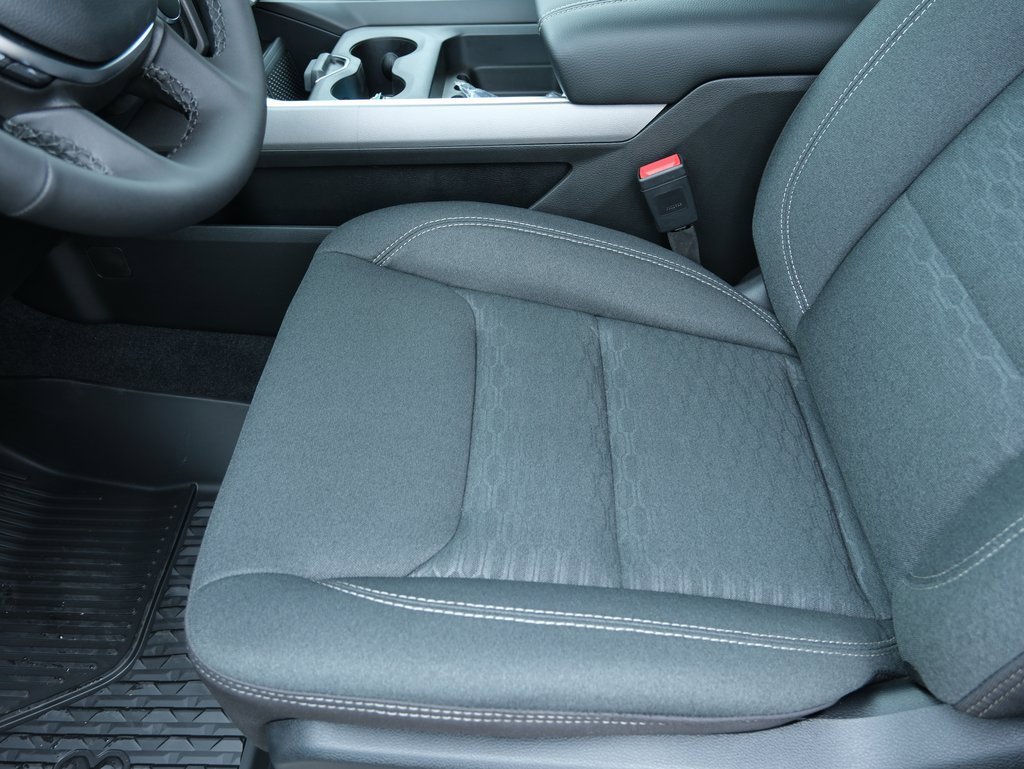 New 2026 RAM 1500 4x4 Crew Cab image 24