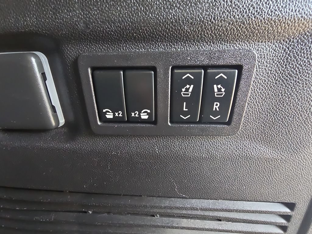 Certified 2023 Chevrolet Suburban Premier AWD/4WD image 14