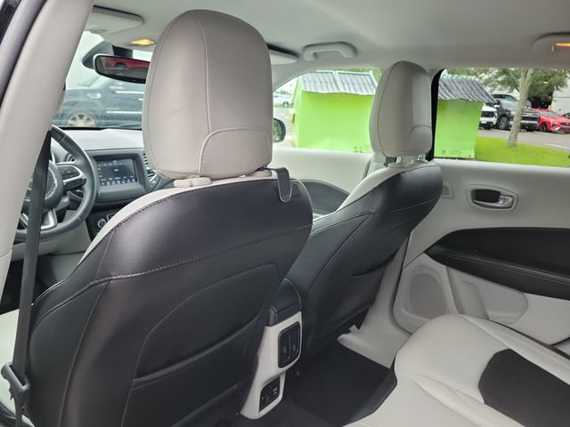 Used 2018 Jeep Compass Latitude w/ Popular Equipment Group FWD image 16