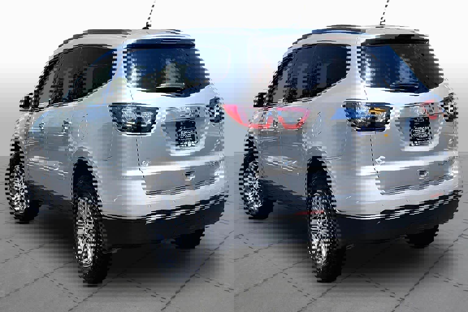 Used 2015 Chevrolet Traverse LT image 13