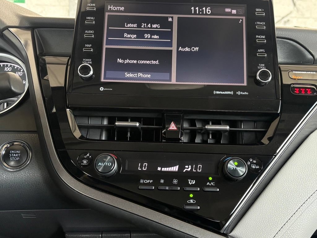 Used 2021 Toyota Camry XLE FWD image 28