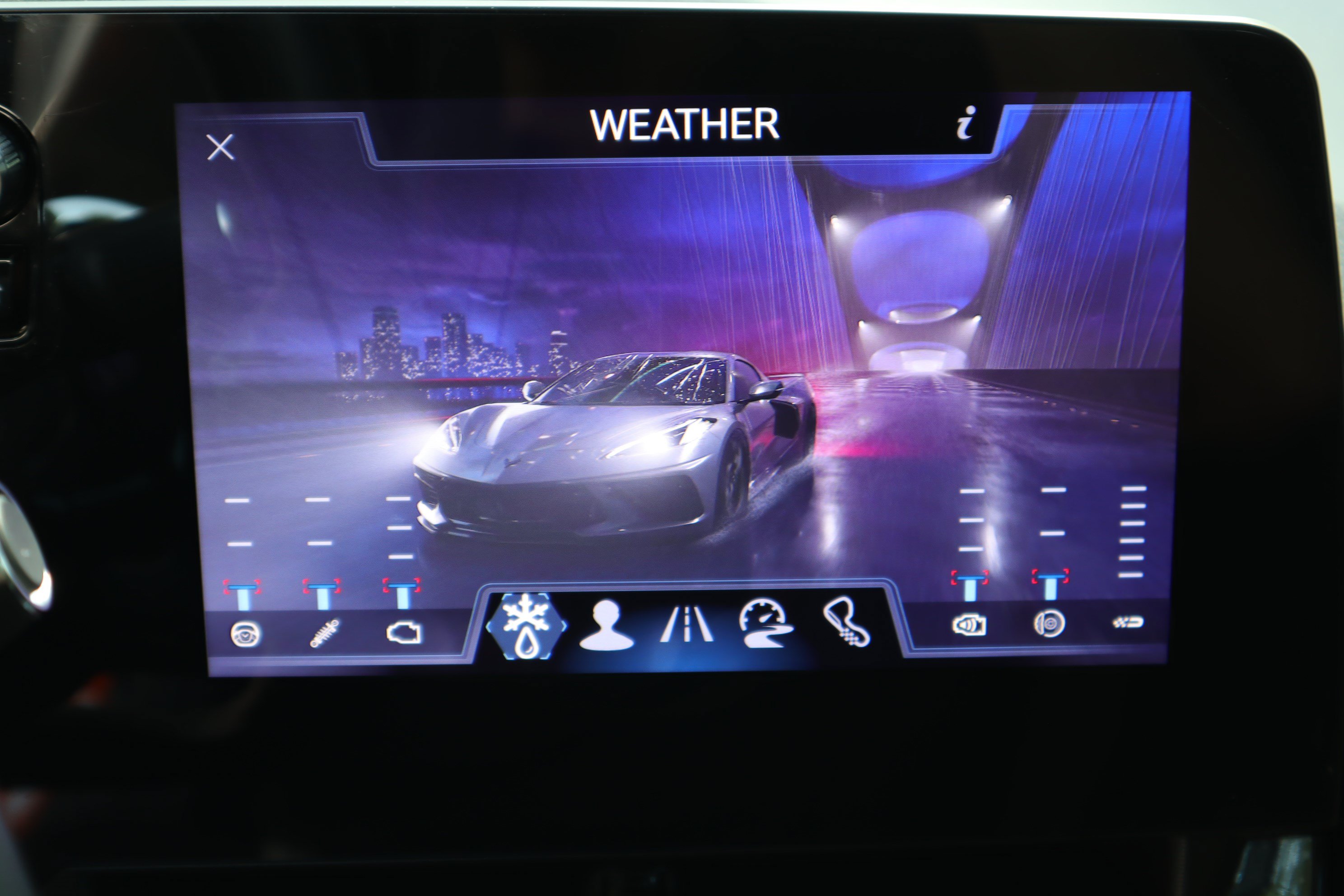 Used 2025 Chevrolet Corvette Stingray Preferred Conv w/ Z51 Performance Package RWD image 14