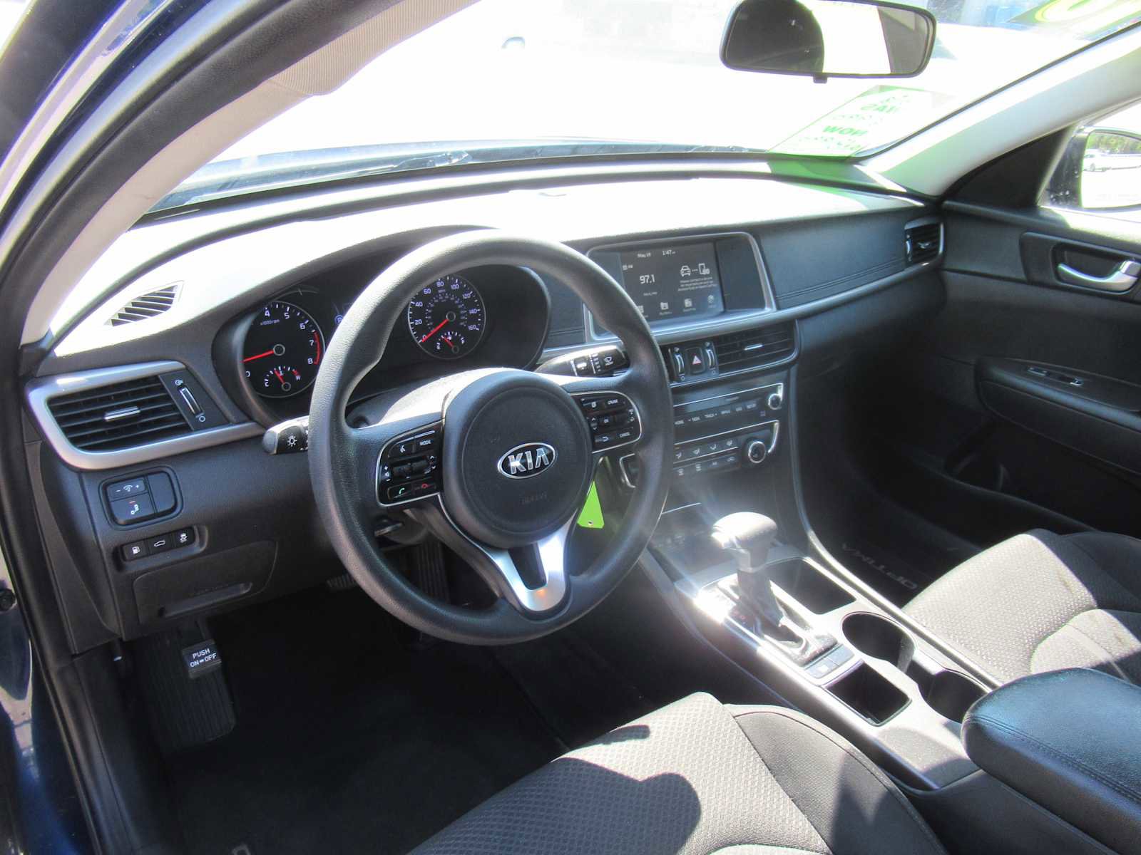 Used 2018 Kia Optima LX w/ 17" Alloy Wheels Package FWD image 15