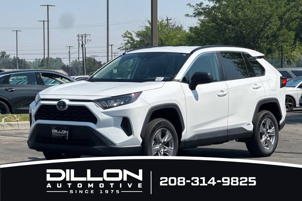 Used 2022 Toyota RAV4 LE AWD/4WD image 8