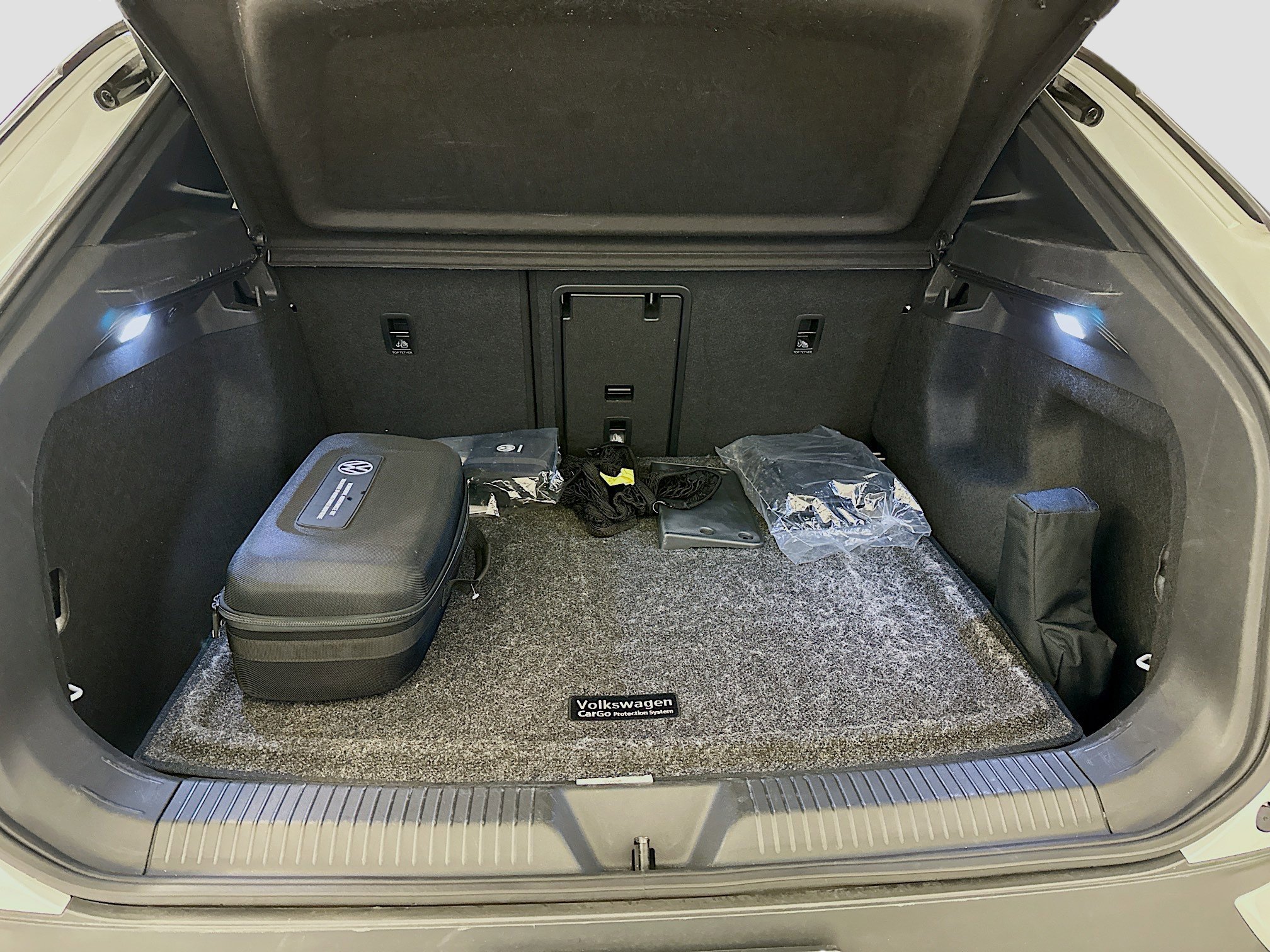 Used 2023 Volkswagen ID.4 Pro S Plus AWD/4WD image 31