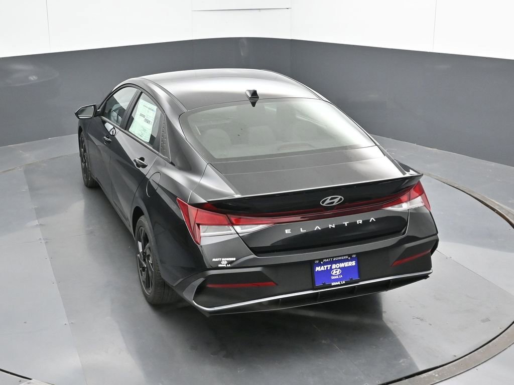 New 2026 Hyundai Elantra Sport FWD image 20