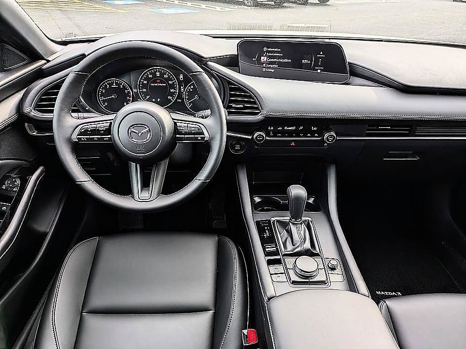 New 2026 MAZDA MAZDA3 2.5 S Hatchback w/ Premium Pkg FWD image 25